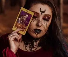 Claridad instantánea con el tarot  15 min 5 euros